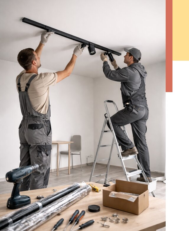 Установка трековых светильников в натяжной потолок в Елабуге от 4254 руб. | ОТДЕЛОЧНИК-Лбг