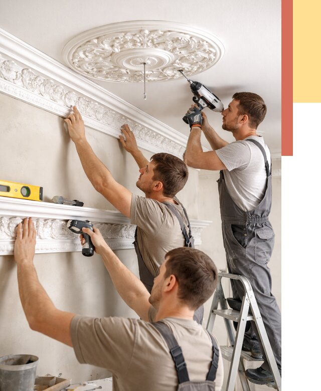 Монтаж лепнины на потолок в Елабуге от 3241 руб. быстро и недорого | ОТДЕЛОЧНИК-Лбг